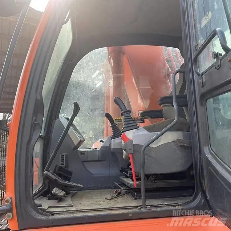 Doosan DX 300 LC 소형 굴삭기 7톤 미만
