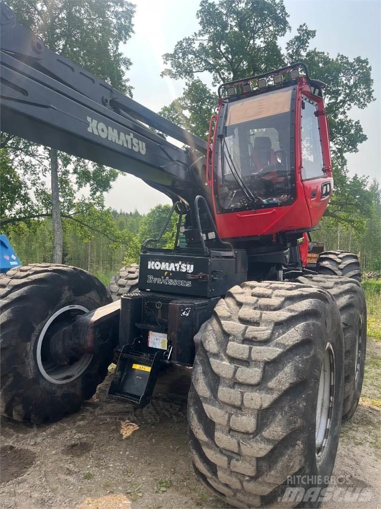 Komatsu 951 원목 하베스터