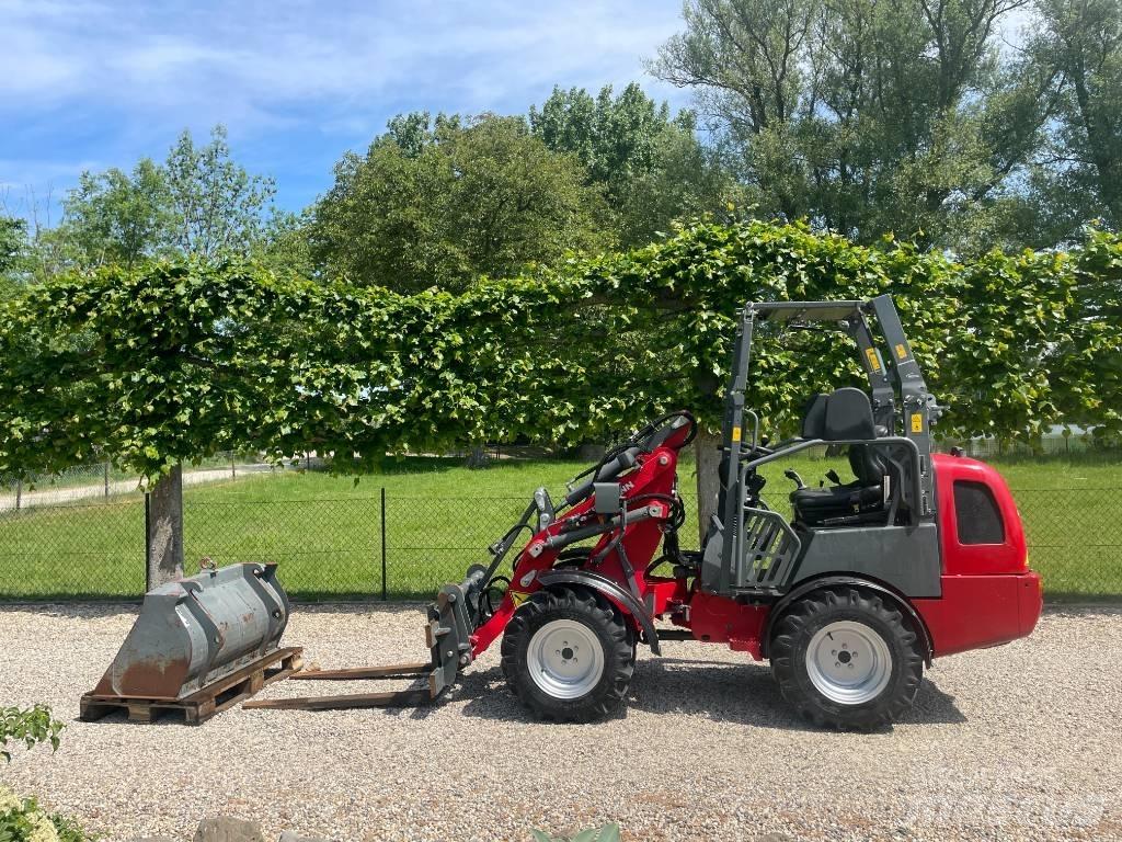 Weidemann 1260  휠로우더