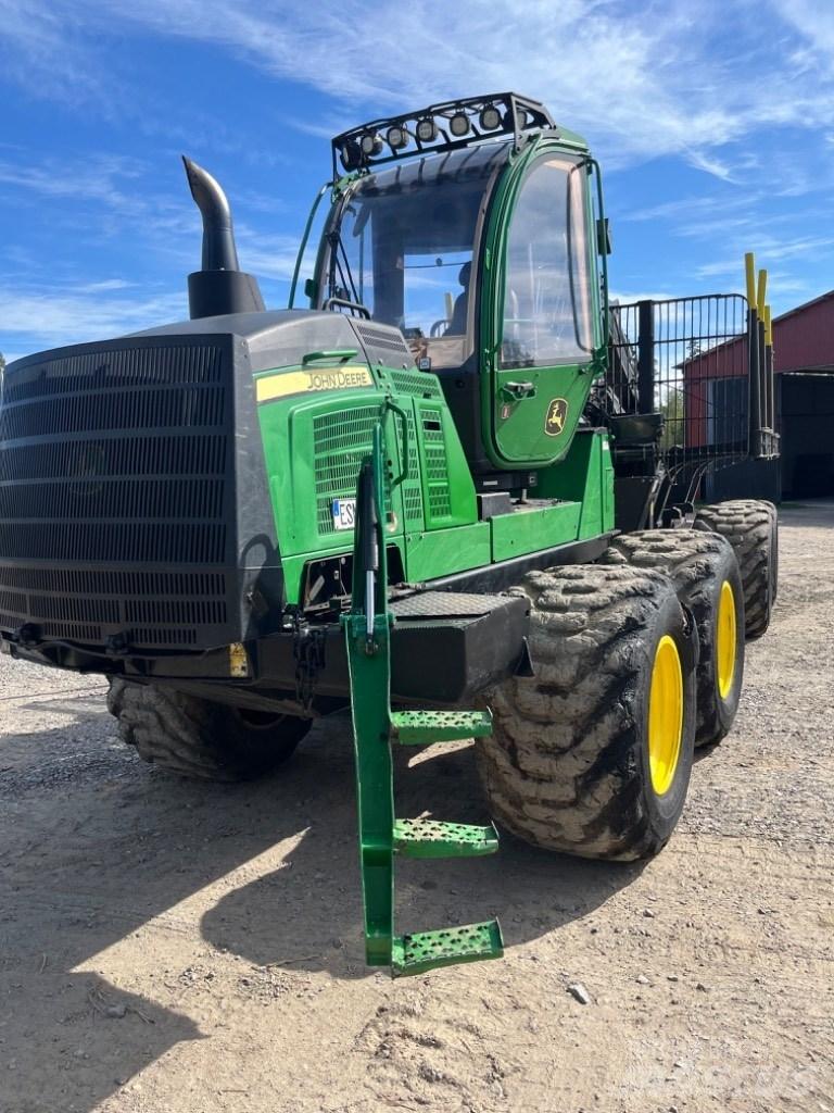 John Deere 1510G 원목 포워더
