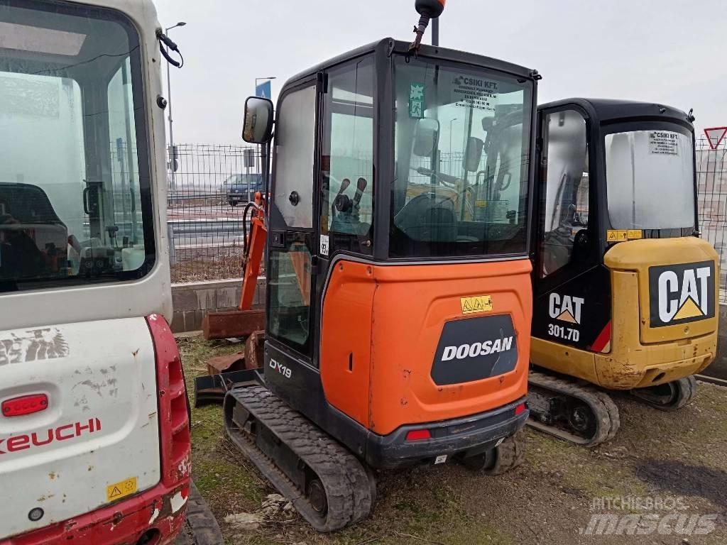 Doosan DX 19 소형 굴삭기 7톤 미만