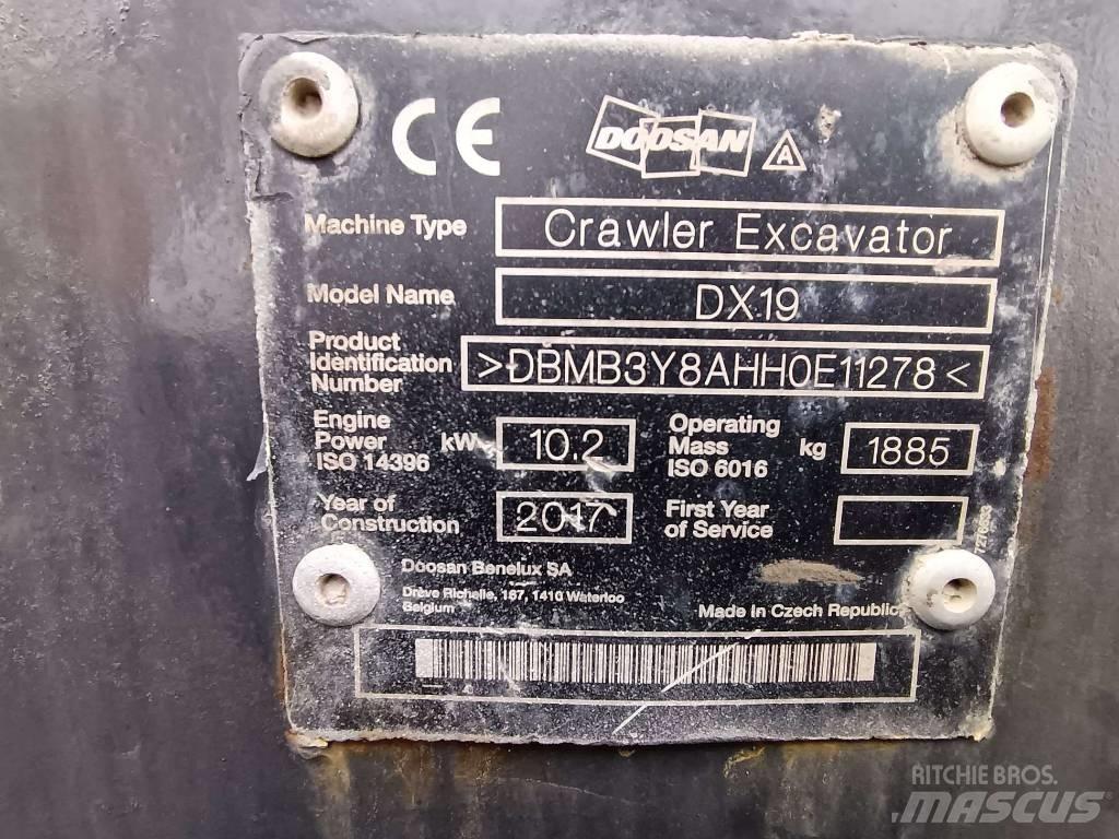 Doosan DX 19 소형 굴삭기 7톤 미만
