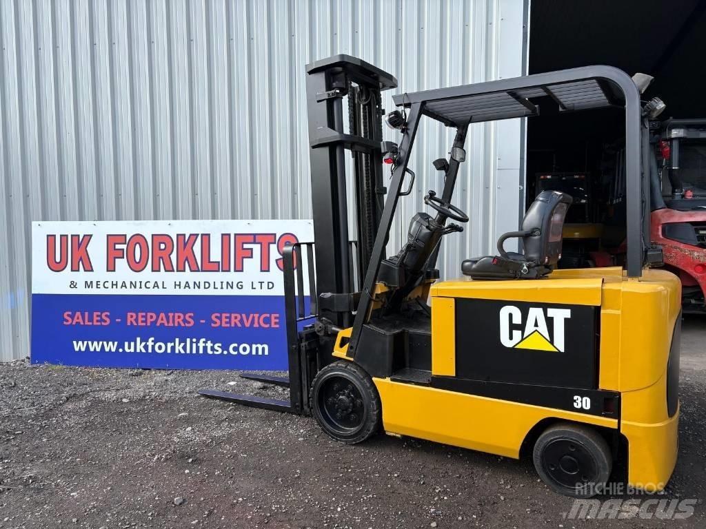 CAT EP 30 K 전동 지게차