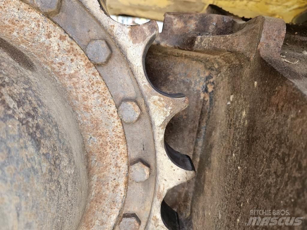 Komatsu PC210LC-8 대형 굴삭기 29톤 이상
