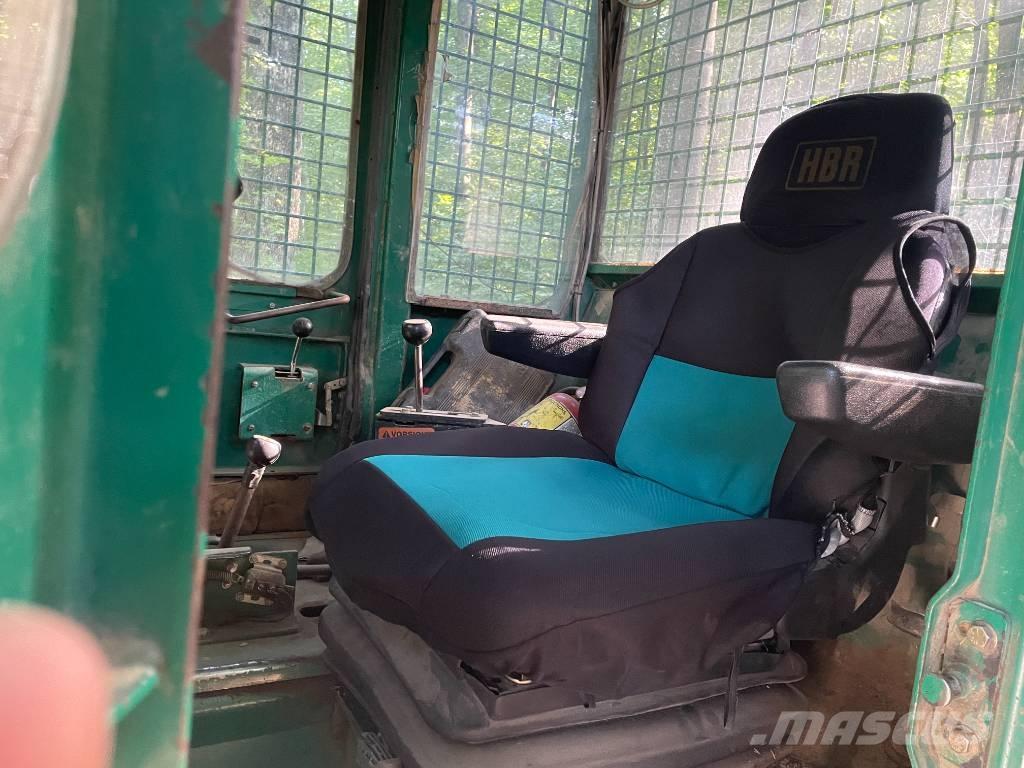 Timberjack 240C 목재스키더