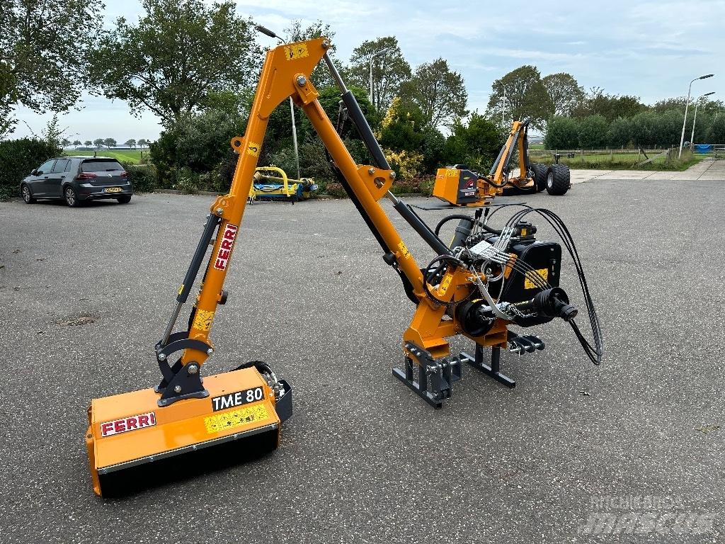 Ferri T320A 목장 제초기 및 토퍼