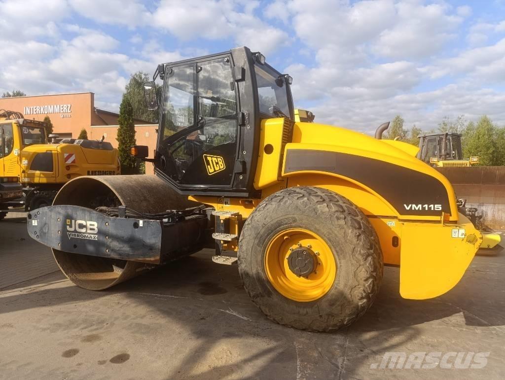 JCB Vibromax VM 115 싱글 드럼 롤러