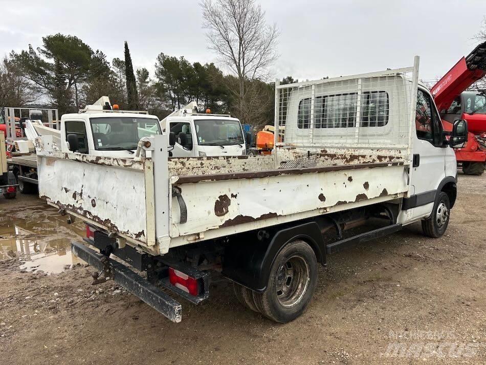 Iveco 35C 11 패널 화물차