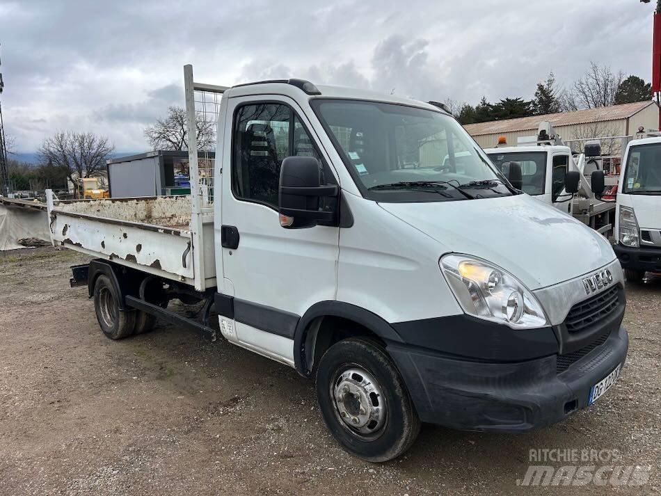 Iveco 35C 11 패널 화물차