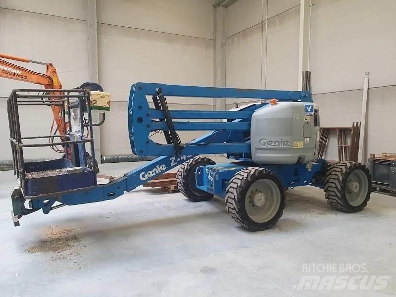 Genie Z45/25 관절형 전동이동 리프트