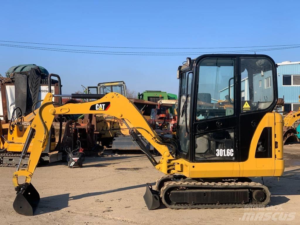 CAT 301.6C 소형 굴삭기 7톤 미만