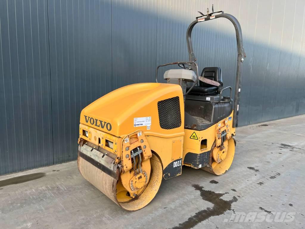 Volvo DD22 트윈 드럼 롤러