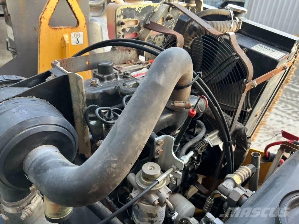 Volvo DD22 트윈 드럼 롤러