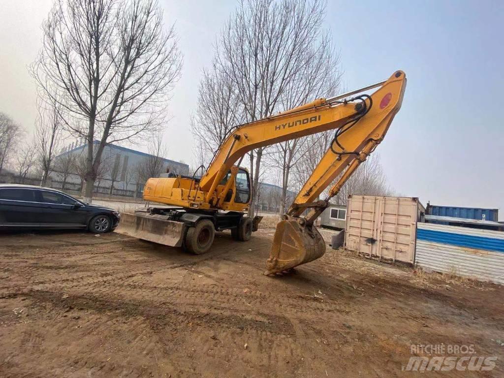 Hyundai R210WD  휠 굴삭기