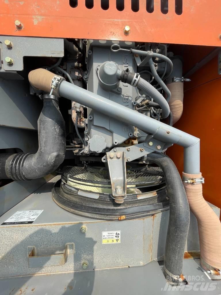 Hitachi ZX 200 대형 굴삭기 29톤 이상