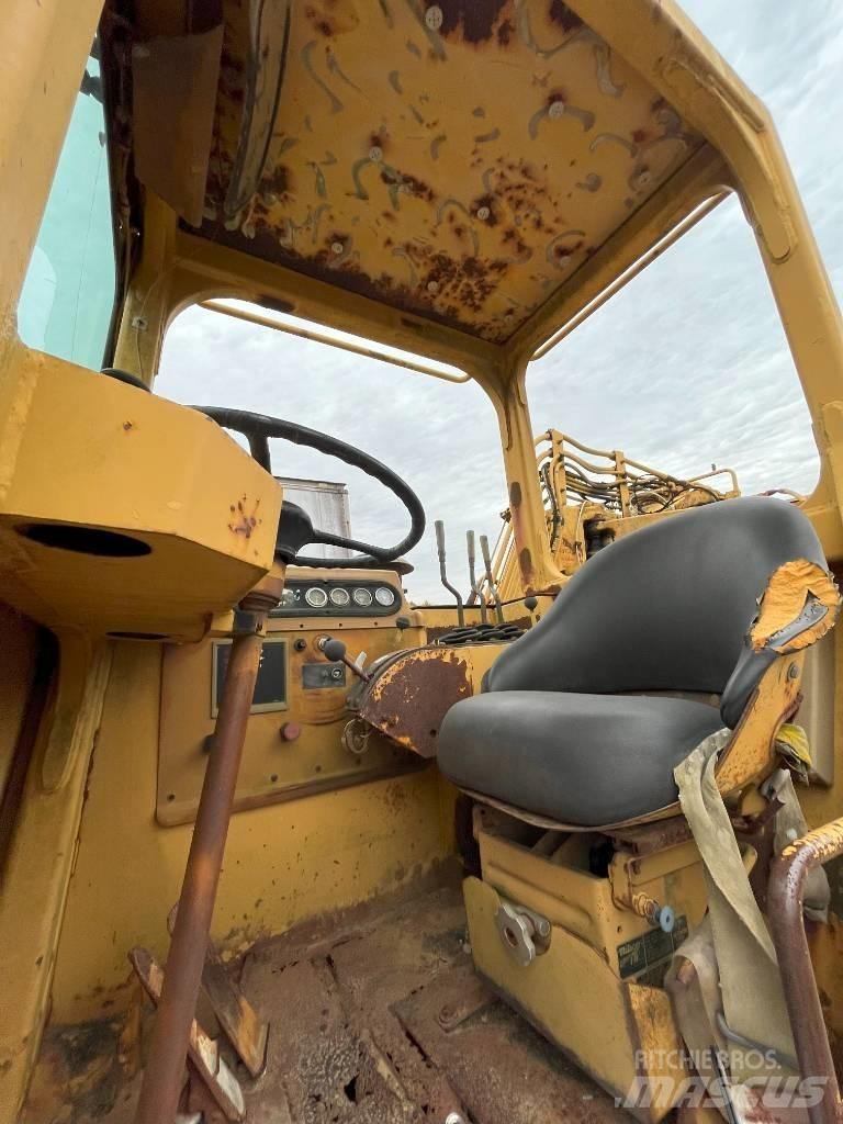CAT 615 C 스크레이퍼