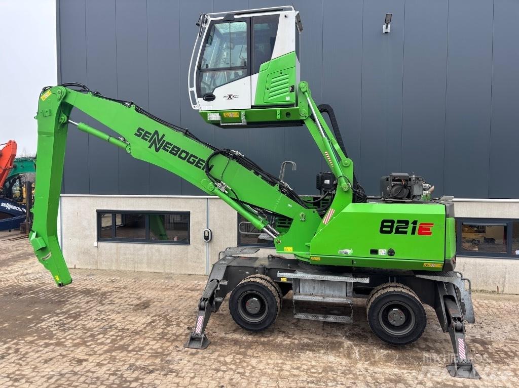 Sennebogen 821 E 폐기물/산업 처리기