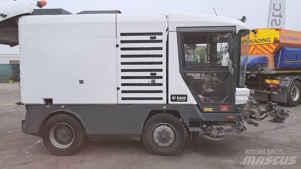 Ravo 580STH 도로 청소차