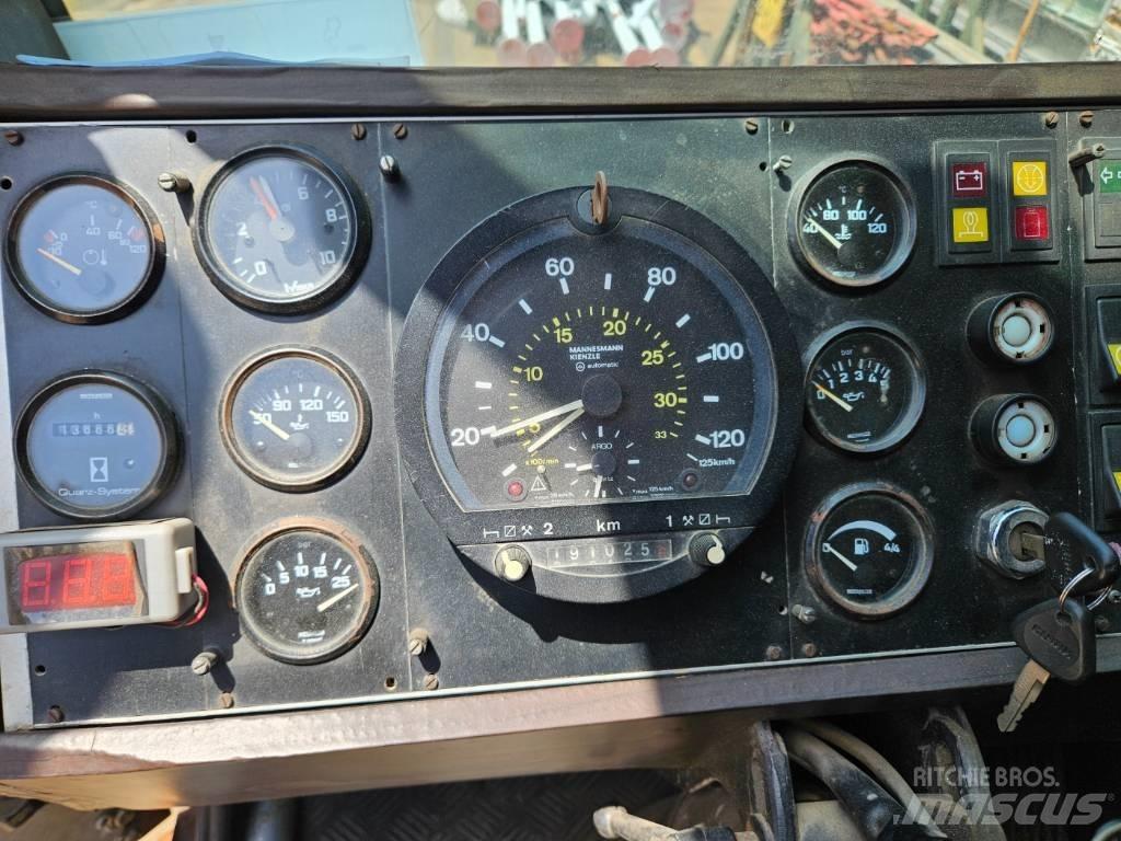 Grove KMK5160 트랙 크레인