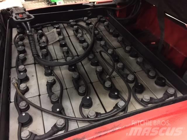 Linde E 20 PH - 02 전동 지게차