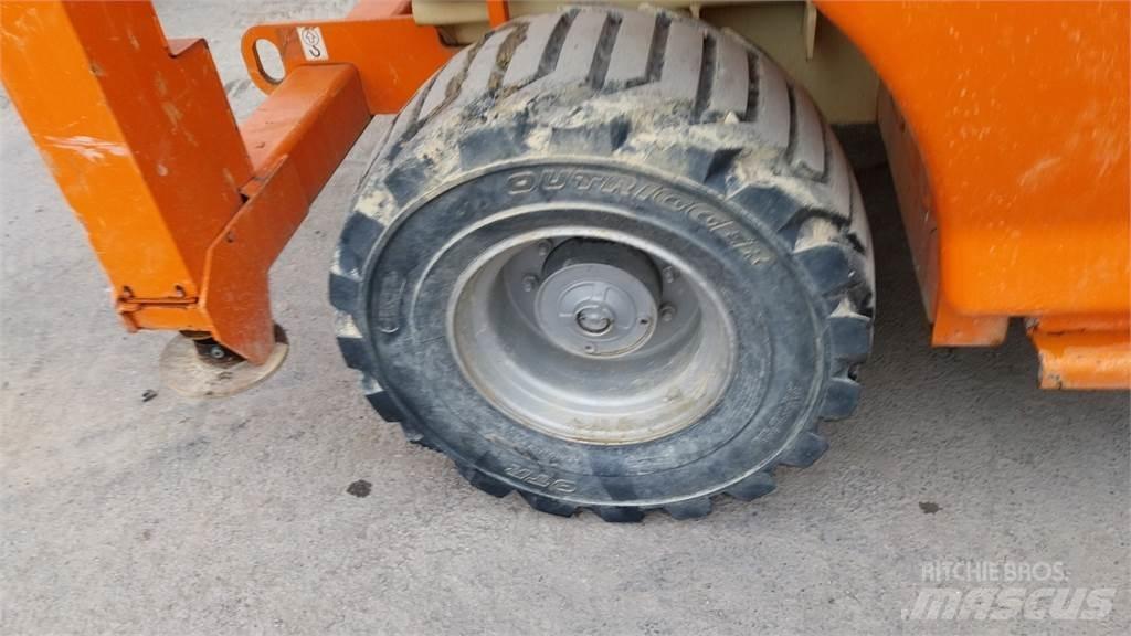 JLG 4394RT 가위형 리프트