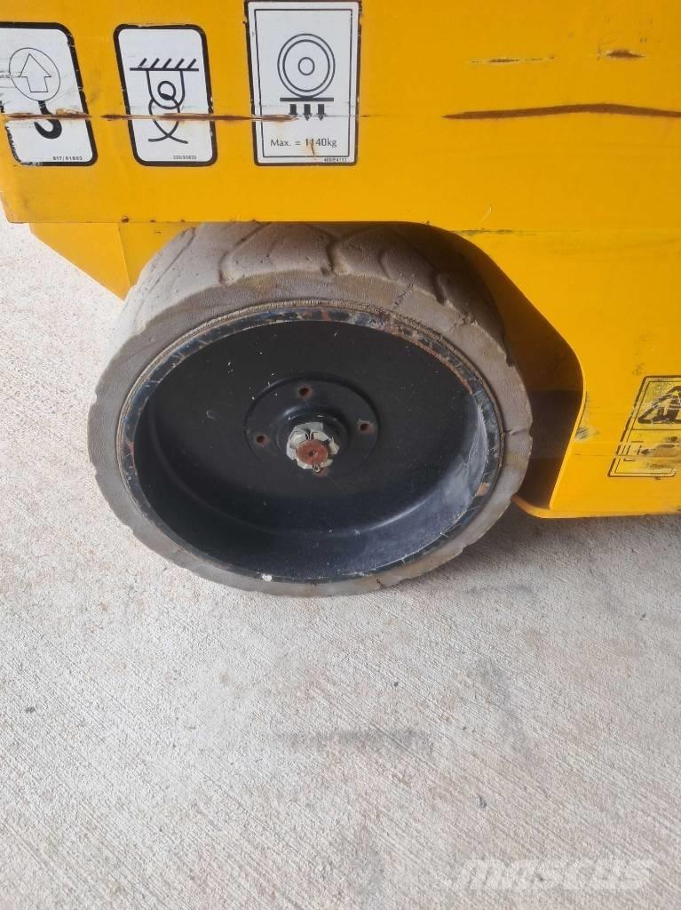 JCB S4550E 가위형 리프트