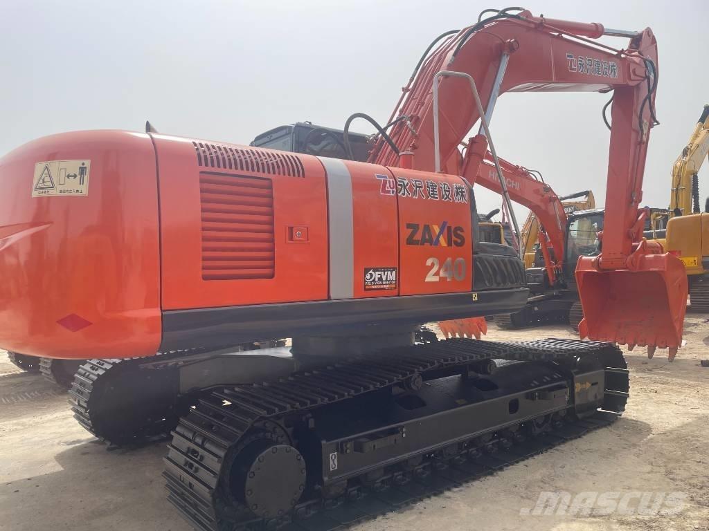 Hitachi ZX 240 대형 굴삭기 29톤 이상