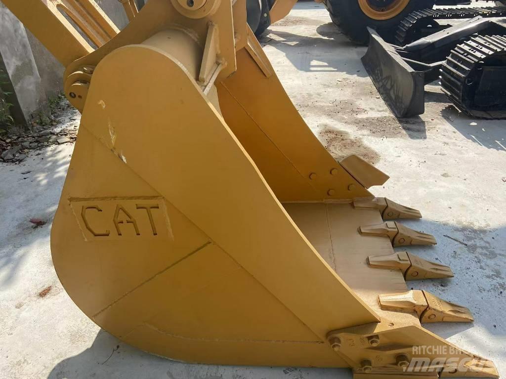 CAT 320GC 대형 굴삭기 29톤 이상
