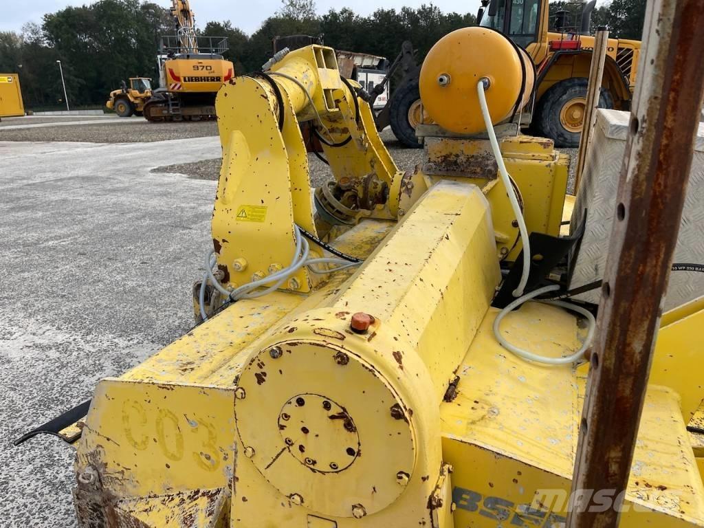 Bomag BSF 2500 아스팔트 리사이클러