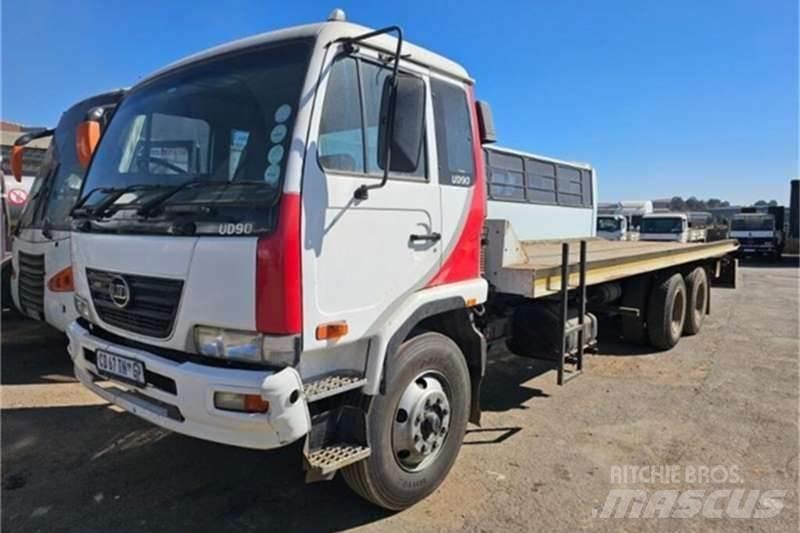 Nissan UD 기타 트럭