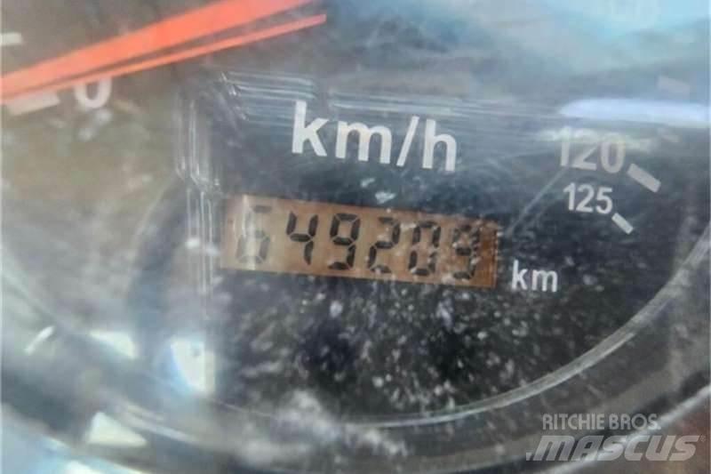 Nissan UD 기타 트럭