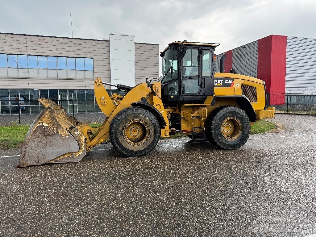 CAT 926 M  휠로우더
