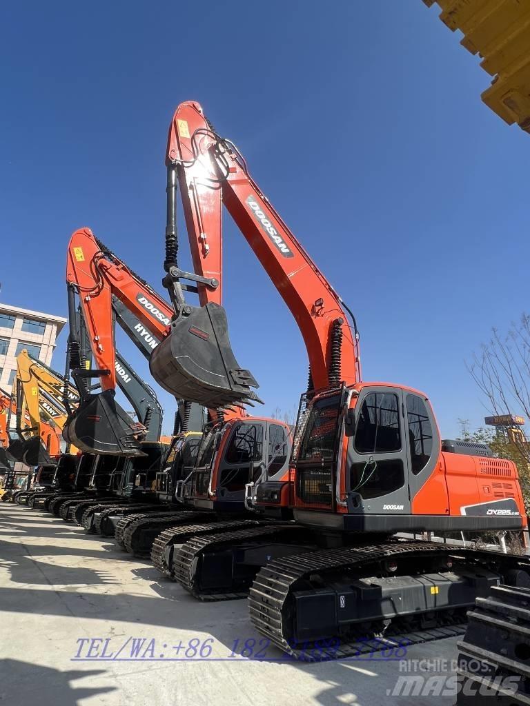 Doosan DX225 대형 굴삭기 29톤 이상