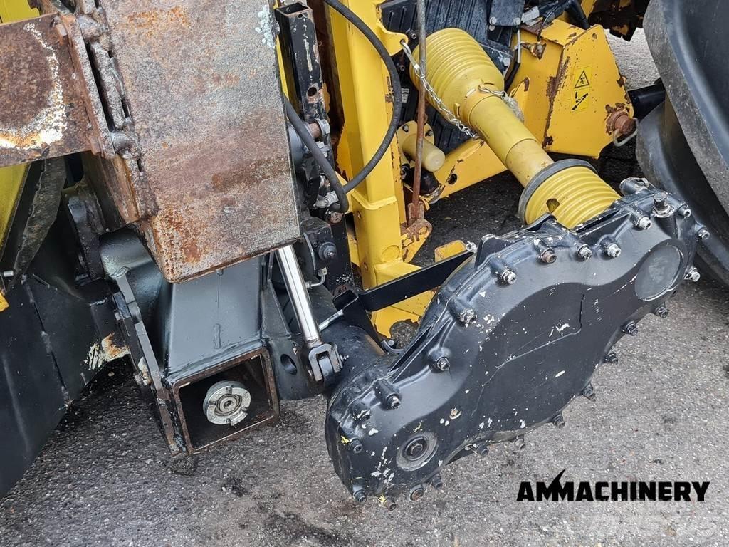 New Holland FR600 자동 초지기계
