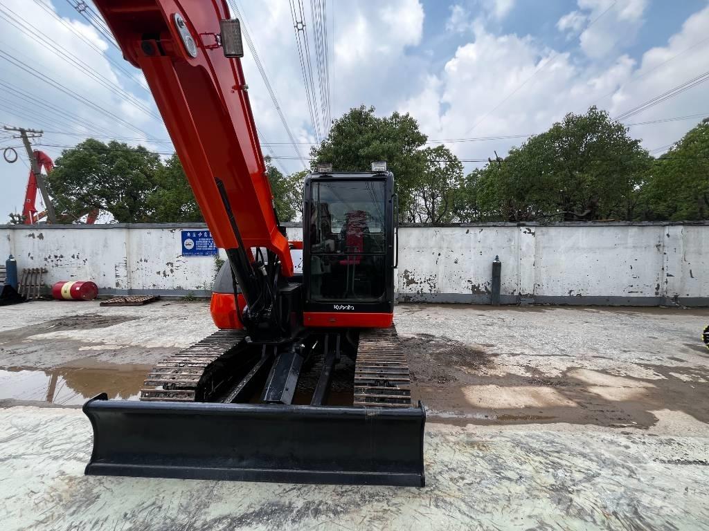 Kubota KX 080-4 중형굴삭기 7톤-28톤