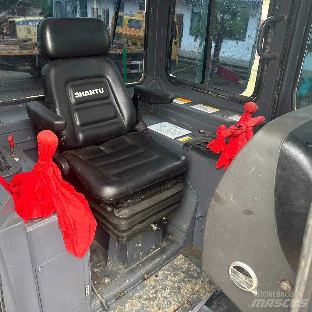 Shantui SD16 크롤러 도저