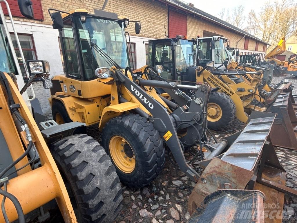 Volvo L 30 G  휠로우더