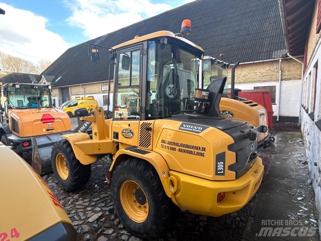 Volvo L 30 G  휠로우더