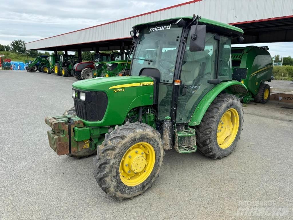 John Deere 5050E 트랙터
