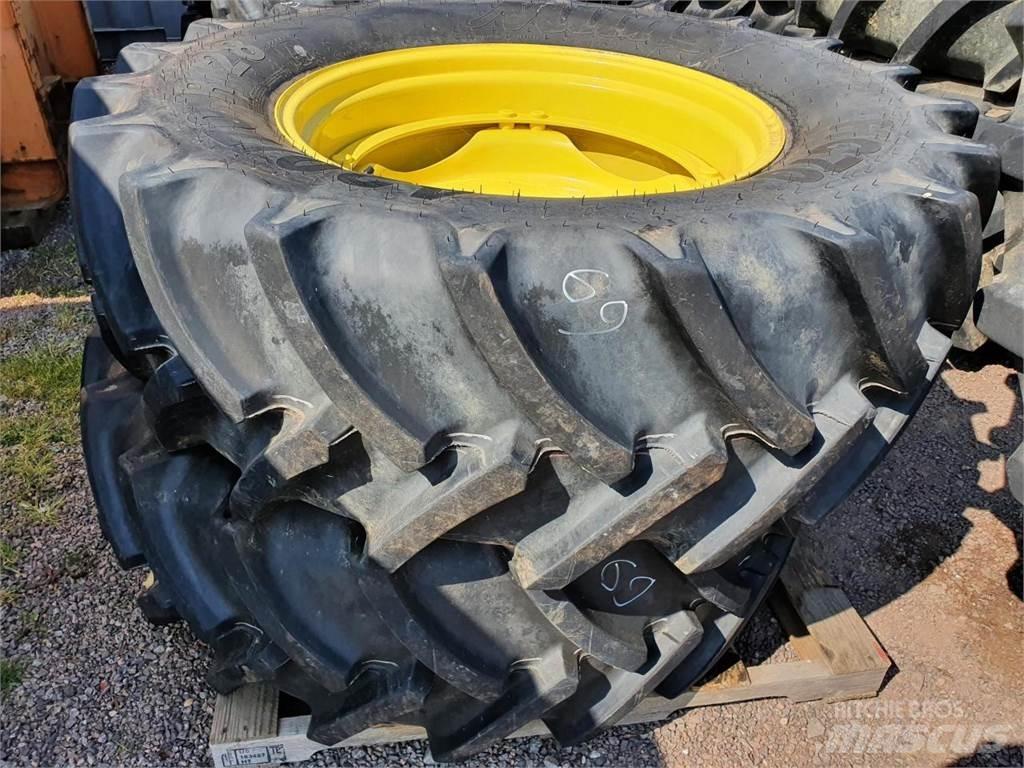 Mitas 420/70R28 x2 타이어, 휠 및 림