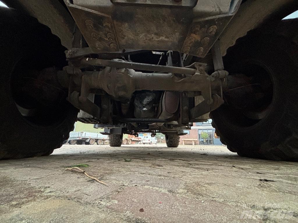 Unimog U300 다목적 장비
