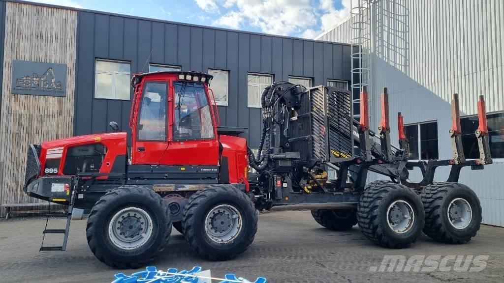Komatsu 895 원목 포워더