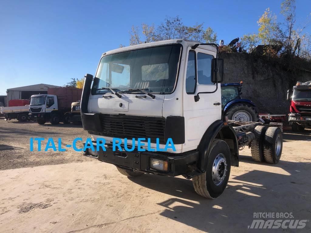 Mercedes-Benz 2635 덤프 트럭