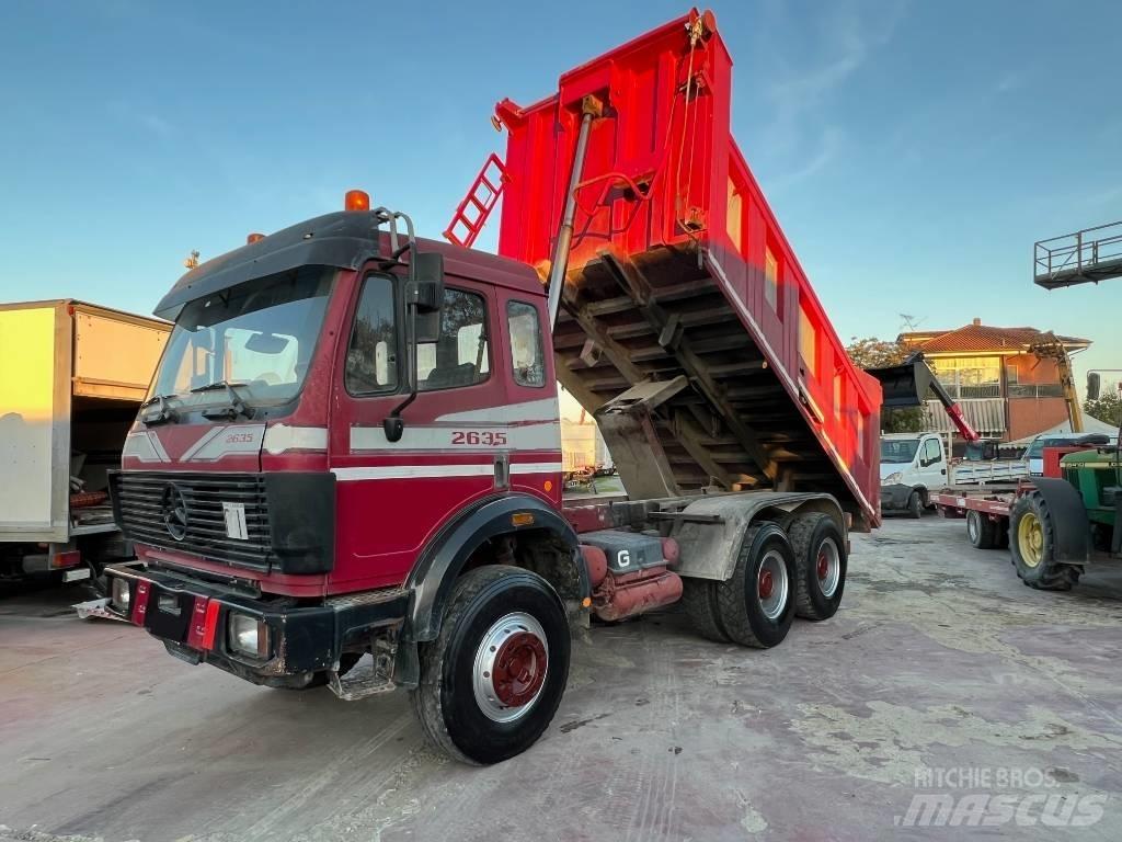 Mercedes-Benz 2635 덤프 트럭