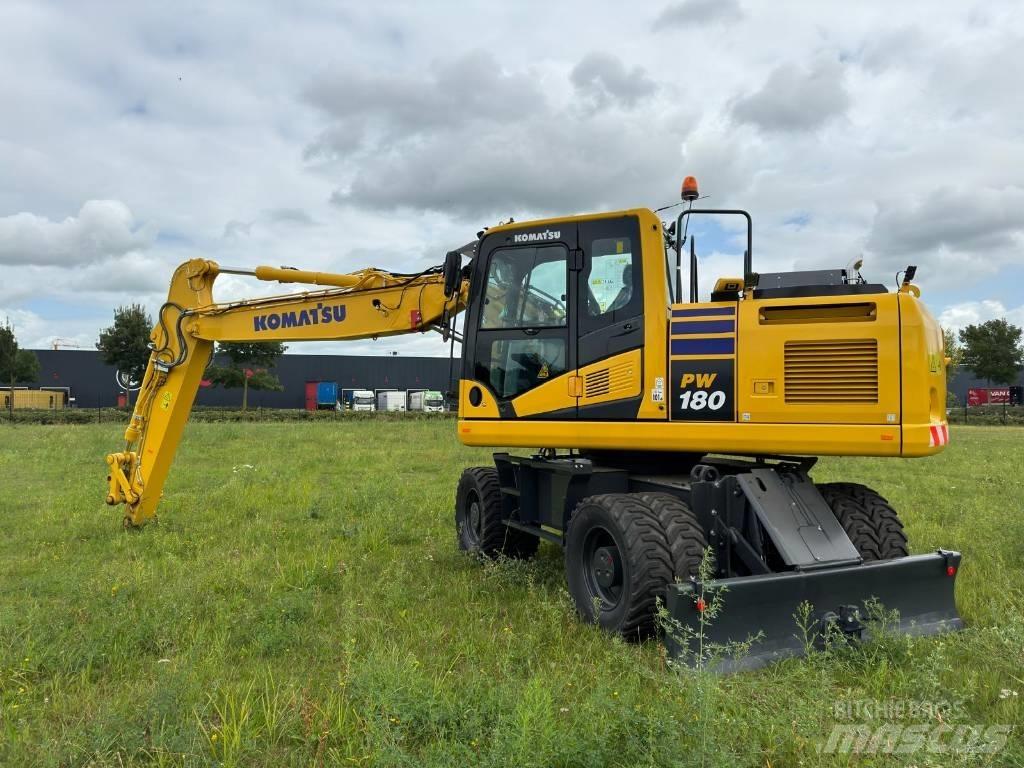 Komatsu PW180-11E0  휠 굴삭기