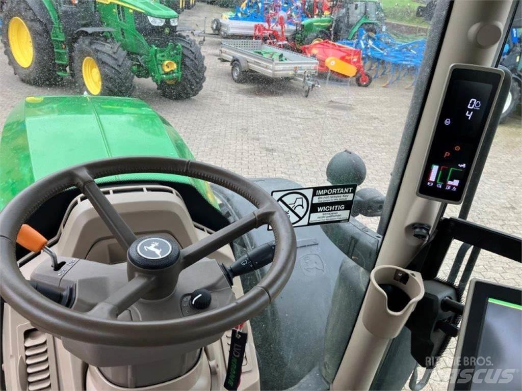 John Deere 6R 215 트랙터