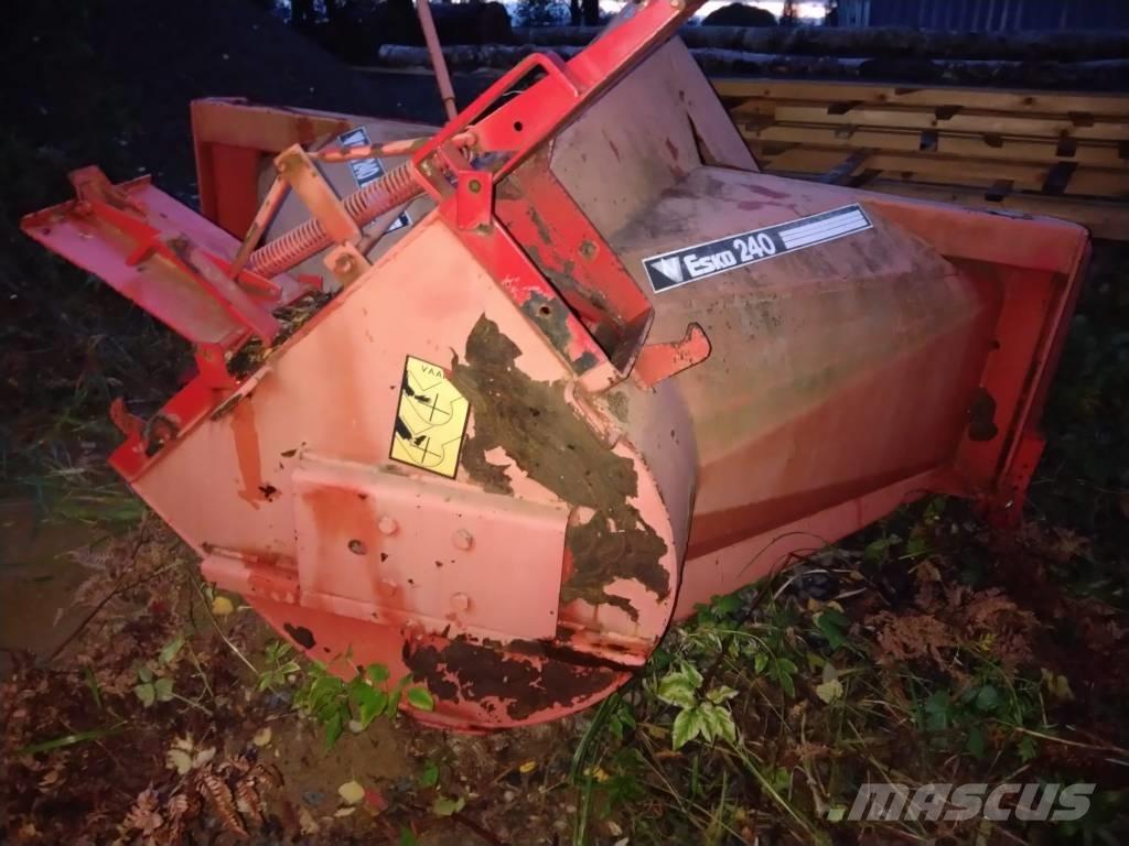 Esko 240 제설기
