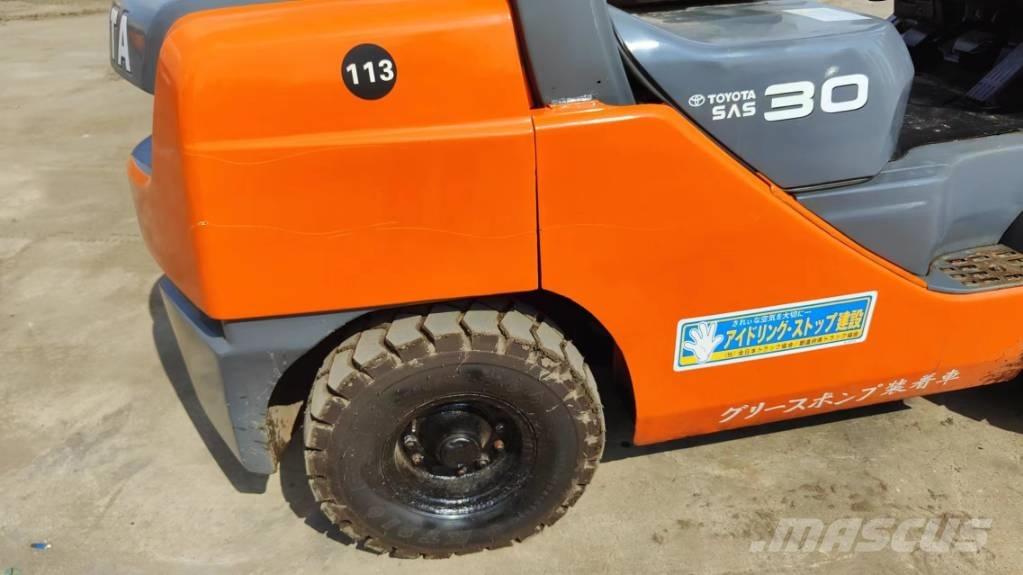 Toyota FD30 디젤 지게차