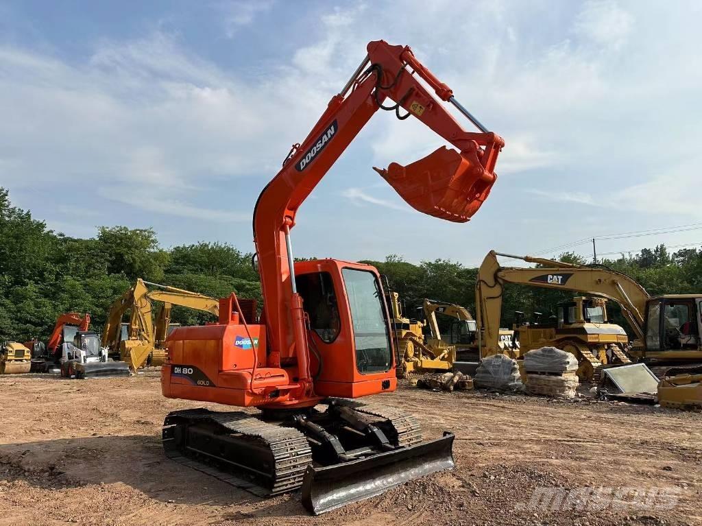 Doosan DH 80 대형 굴삭기 29톤 이상