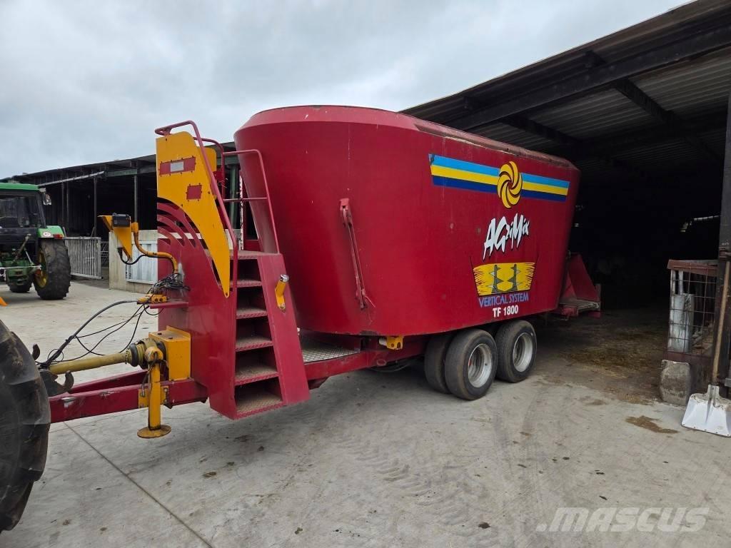  Agrimix TF1800 믹서 피더